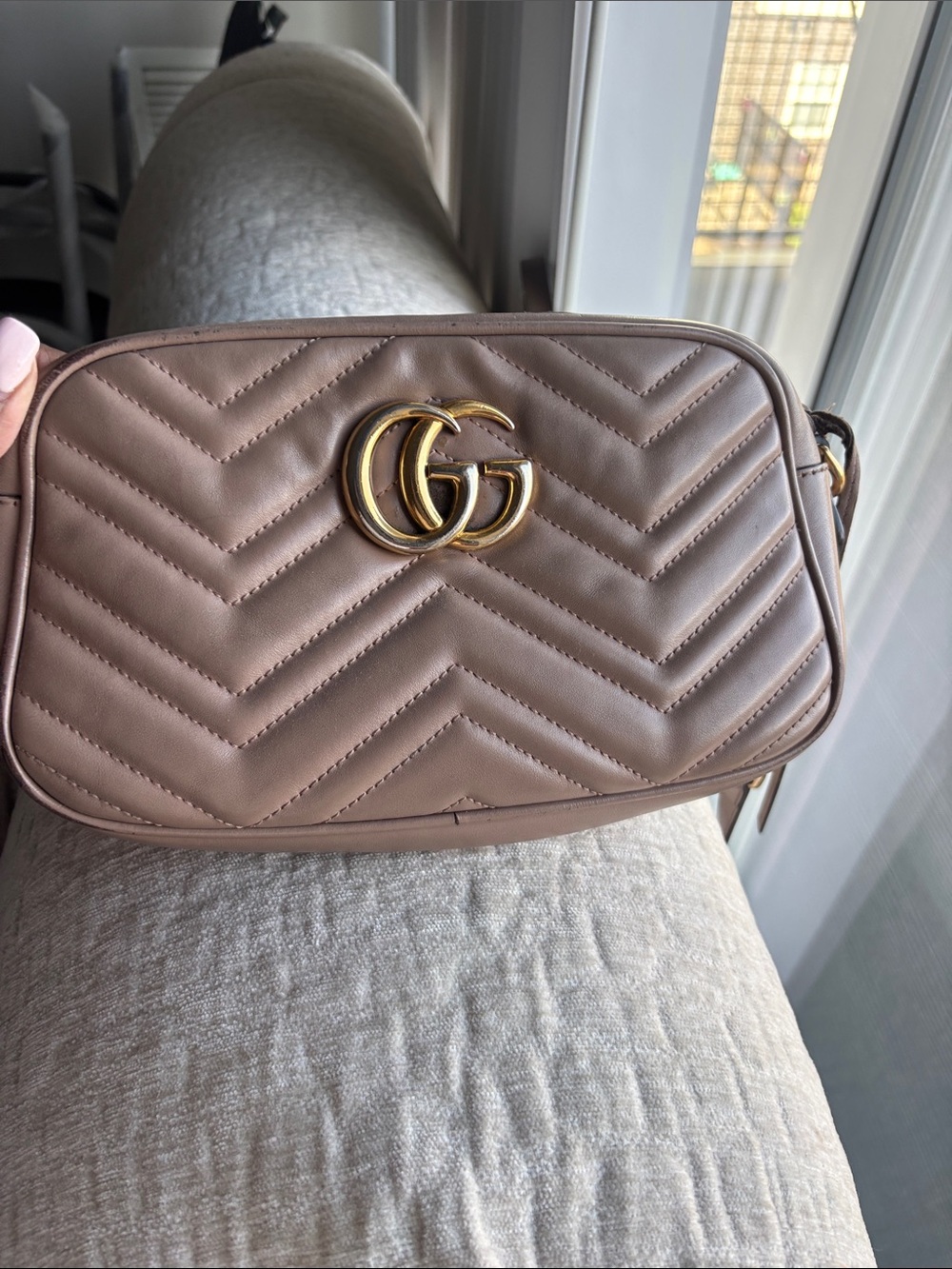 Gucci Chevron Matelassé Crossbody in Taupe with Gold Hardware